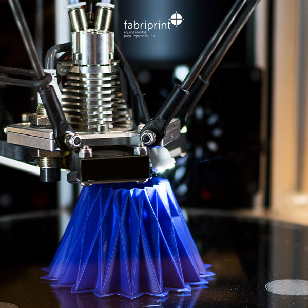<strong>Guia rápido: conheça 3 tipos de Impressoras 3D, como funcionam e aplicações práticas</strong>